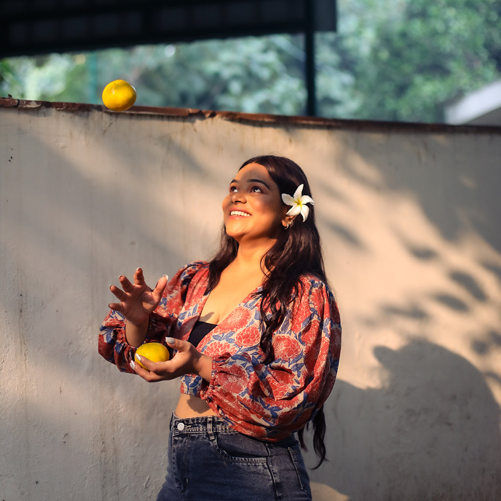 Red-blue floral puff sleeves top